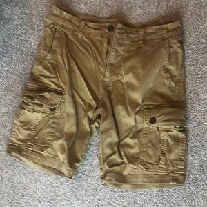 Men’s khaki American Eagle brand “classic” “active flex” cargo shorts.  Size 34.